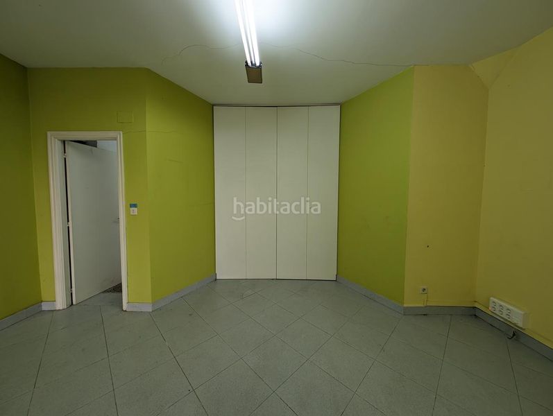 Foto 0385ef27-5356-4cfb-a97a-f5d312c080b6. Local comercial a Centro Barakaldo
