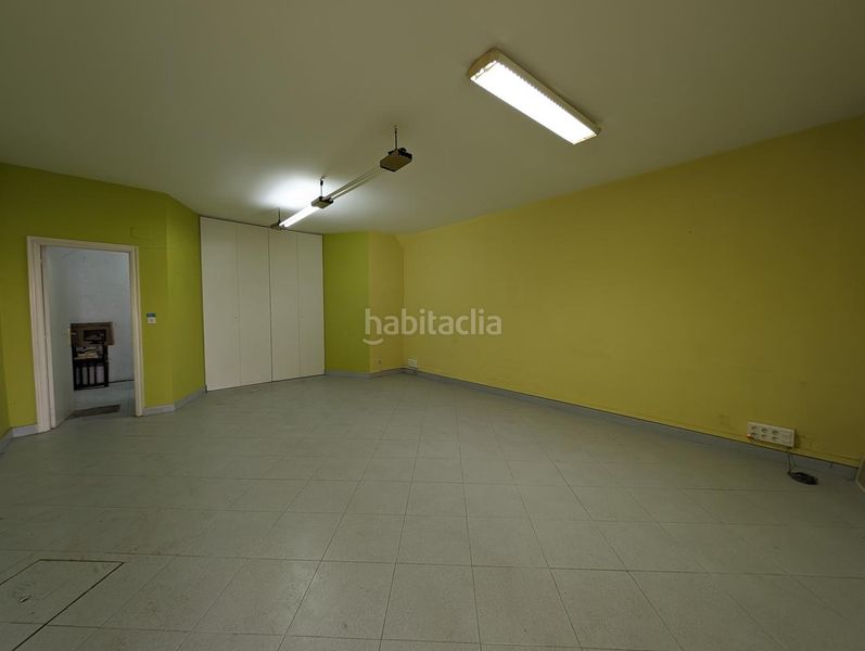 Foto 11f6fc71-22c9-42e1-b9c3-f27aab81bd57. Local comercial a Centro Barakaldo