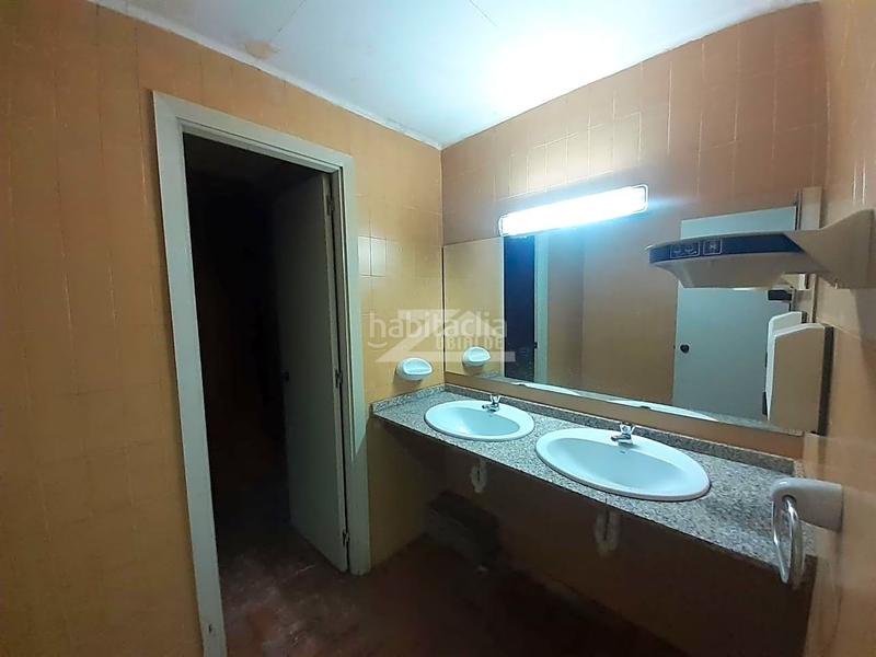 Foto bcadf475-3867-475c-ab9d-2f7f1eac65d3. Lloguer local comercial a Centro Barakaldo