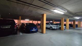 Aparcament cotxe  Zaldundegi kalea. 20 plazas de garaje en calle cantarrana