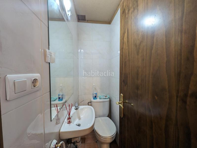 Foto 2eb40f4b-9d4a-480f-8cba-223b9074d593. Alquiler local comercial local en esquina muy centrico en Barakaldo