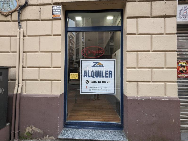 Foto 333c0227-986c-41b6-89dd-0de6e10e30f4. Alquiler local comercial local en esquina muy centrico en Barakaldo