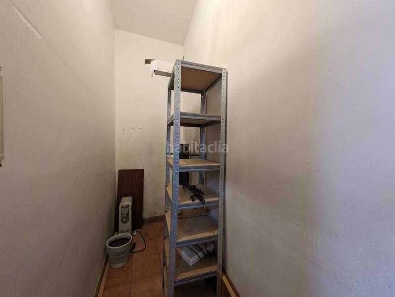 Foto a53bb1c4-bfca-43ae-a139-0634a598f0e8. Alquiler local comercial local en esquina muy centrico en Barakaldo