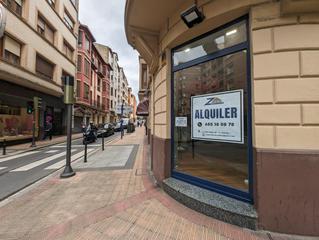 Lloguer Local Comercial  Juntas generales. Local en esquina en barakaldo muy centrico