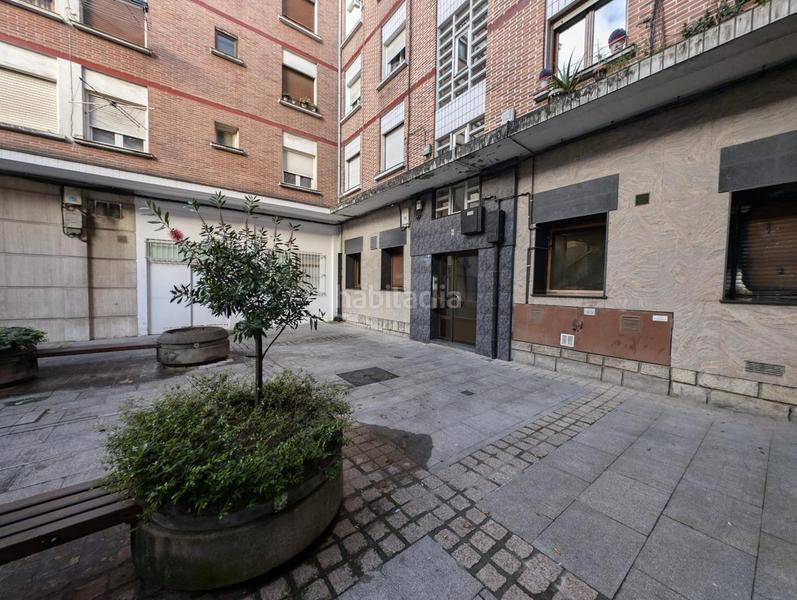 Foto 37dc22d6-97e3-4998-9a70-d4e988242690. Location local commercial dans Arteagabeitia - Retuerto - Kareaga Barakaldo