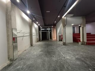 Lloguer Local Comercial  Rontegui. Alquiler este amplio local para realizar cualquier tipo de activ