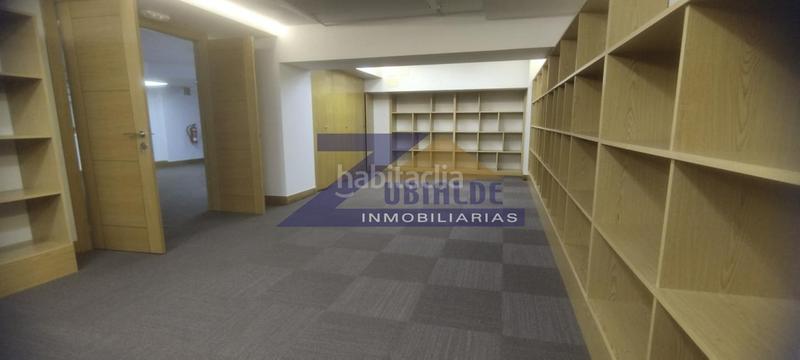 Foto 0e4c76dc-f46d-43c5-9b83-89a4fc438e64. Location local commercial dans Centro Barakaldo