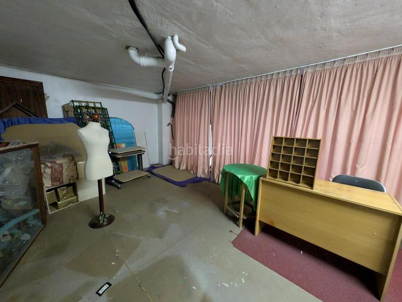 Foto f0112340-b6f2-4375-bd46-16a6feac6c08. Alquiler local comercial centrico local en pleno gernikako arbola en Barakaldo