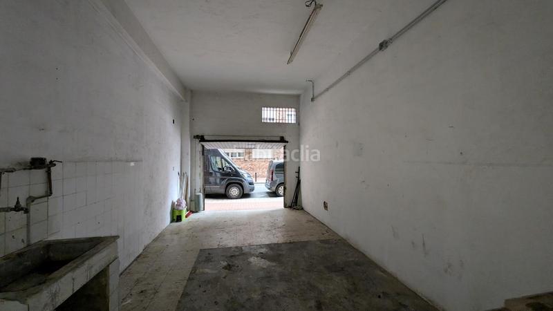 Foto 03fbe991-5617-4621-b5fe-6318332aaed1. Alquiler local comercial local ideal para gremios en pleno centro en Barakaldo