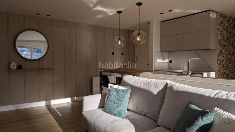 Foto 7c2f2e4a-ae91-4771-bbc9-a88cf56f86f0. Alquiler local comercial local ideal para gremios en pleno centro en Barakaldo