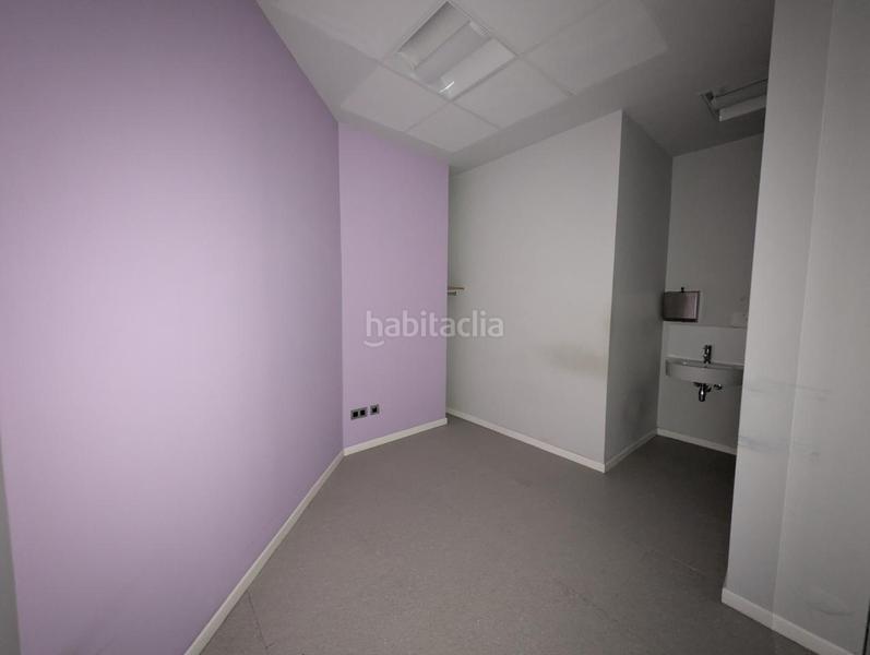 Foto 3010aaaa-2567-4fce-a920-b6aa3b3295d1. Alquiler local comercial local botica vieja en San Pedro de Deusto - La Ribera Bilbao