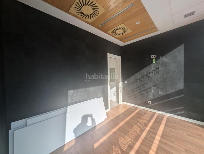 Foto 43638be2-8d4b-4c5a-9f92-64ef30fceaff. Alquiler local comercial local botica vieja en San Pedro de Deusto - La Ribera Bilbao