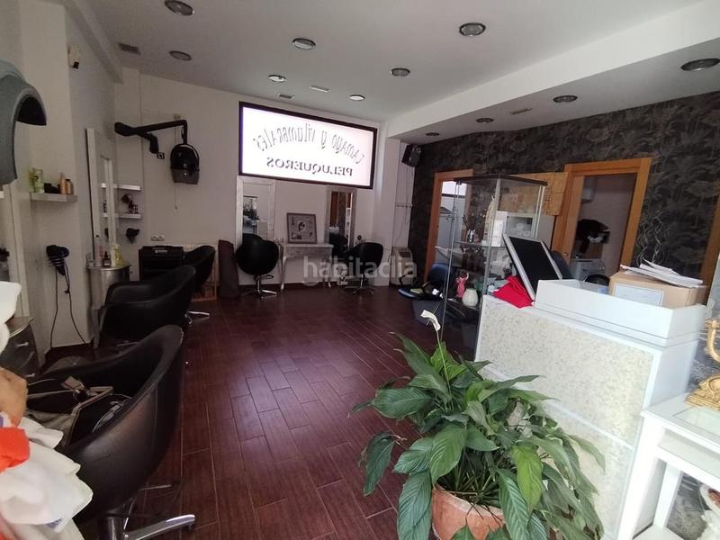 Foto db83b711-9bf3-4c97-8da6-d263bd019198. Alquiler local comercial peluqueria en el centro de arteagabeitia en Barakaldo