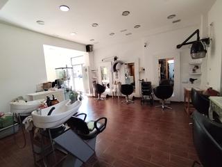 Lloguer Local Comercial  Canarias kalea. Peluqueria en el centro de arteagabeitia