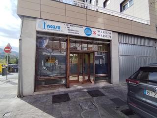 Local Comercial  Rio castaos kalea. Bonito local en esquina en retuerto