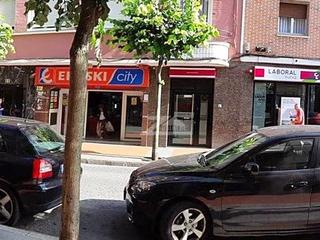 Lloguer Local Comercial  Arteagabeitia kalea. Local centrico en la calle arteagabeitia