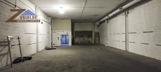 Location Bâtiment à usage industriel  Kareaga kalea. Dos naves comercialesindustriales anexas en alquiler