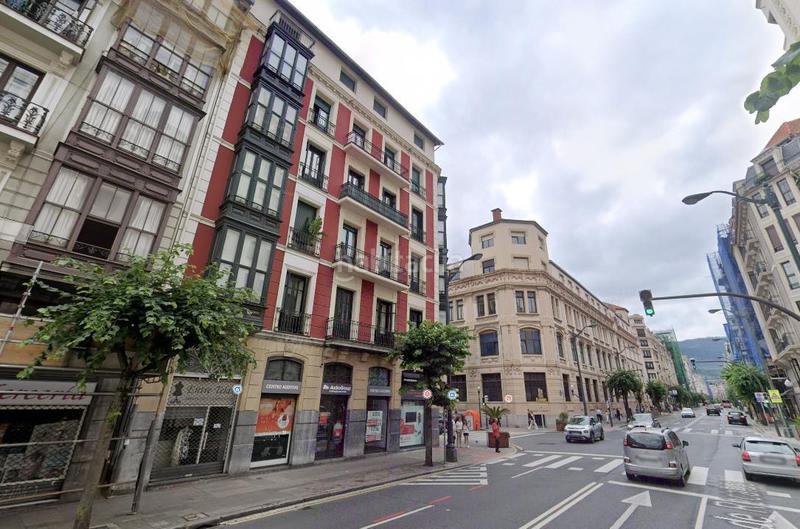 Foto ec129f7f-7d70-4c16-91ce-73ff08a50499. Office space in Abandoibarra - Guggenheim Bilbao