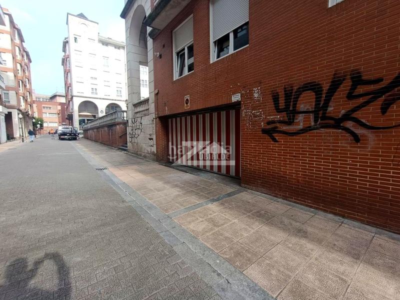Foto b9f523ab-1035-456a-92c9-d2d9d825c8a8. Aparcament cotxe a Centro Barakaldo