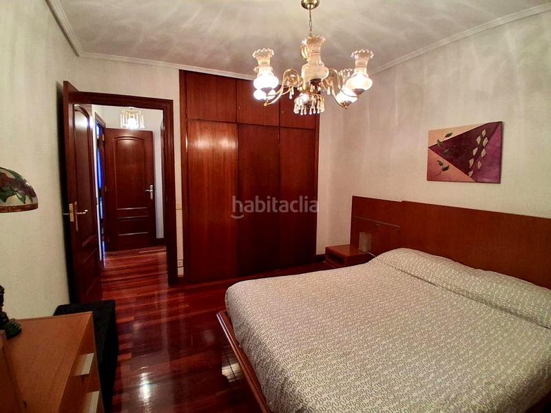 Foto 8189ec85-e45a-4830-aba7-7d55caf25a70. Appartamento con parcheggio in Centro Barakaldo