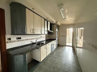 Appartement  Iparragirre etorbidea. Vivienda con 3 habi y 2 baños en leioa