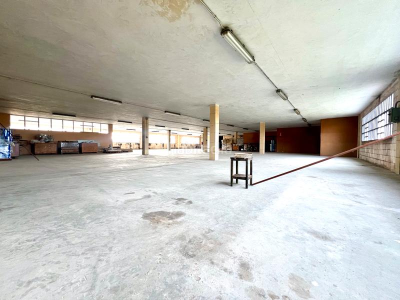 Foto 199a744b-9229-4f4f-87a5-1f2ef7025ccb. Bâtiment à usage industriel dans Meaño