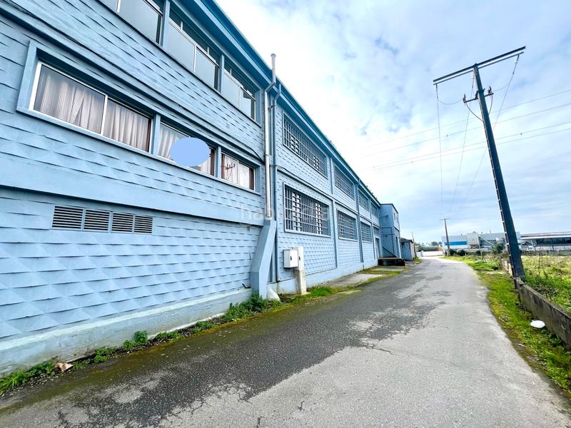 Foto a568f208-44c0-4b93-bc51-a3cbb5773546. Bâtiment à usage industriel dans Meaño