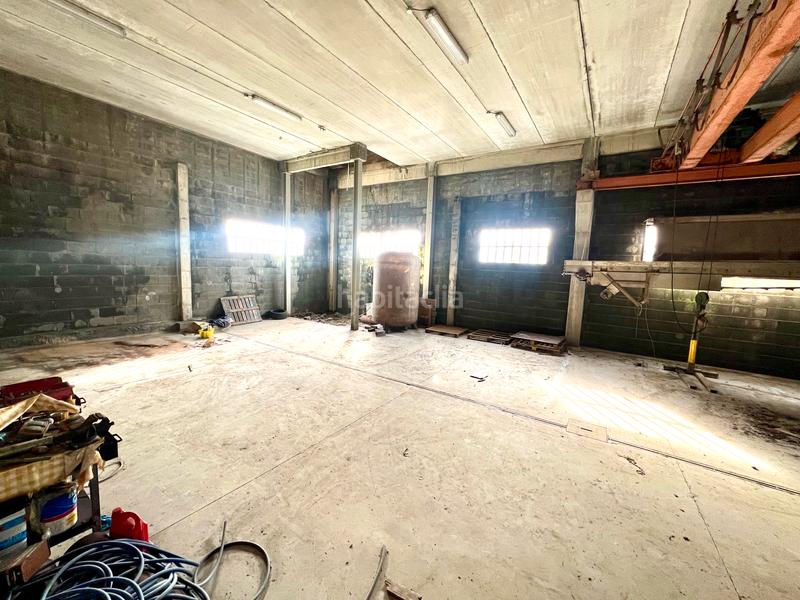 Foto c6fd3868-273b-4e42-a857-1cc2b2849859. Bâtiment à usage industriel dans Meaño