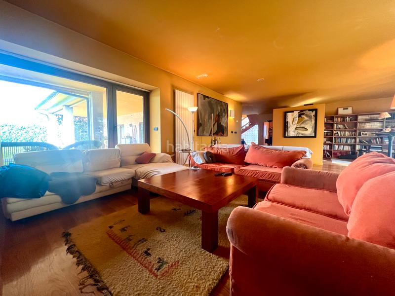 Foto 6d6cc7fe-7c04-46a8-8e41-f29ee5202ee8. Chalet exclusivo chalet con piscina en el casco urbano en Pontevedra