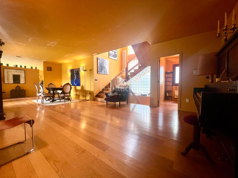 Foto ae94b028-4f4a-48ec-aad5-60263a621a91. Chalet exclusivo chalet con piscina en el casco urbano en Pontevedra