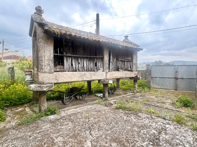 Foto 438f5e9e-ca62-41c2-be6f-0243118e594f. Haus mit parking in Meaño