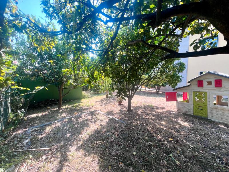 Foto 05e8ce32-6f0c-4fb1-a02b-c11a5cab8dc5. Chalet con camino riscaldamento parcheggio piscina in Pontevedra