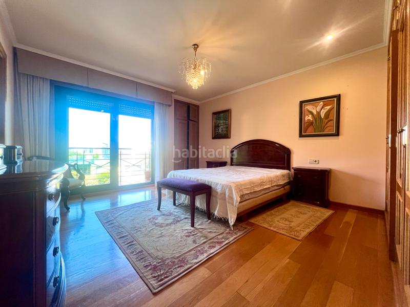 Foto 3c8f0e37-1b99-45f3-8000-639992e53d57. Chalet con camino riscaldamento parcheggio piscina in Pontevedra