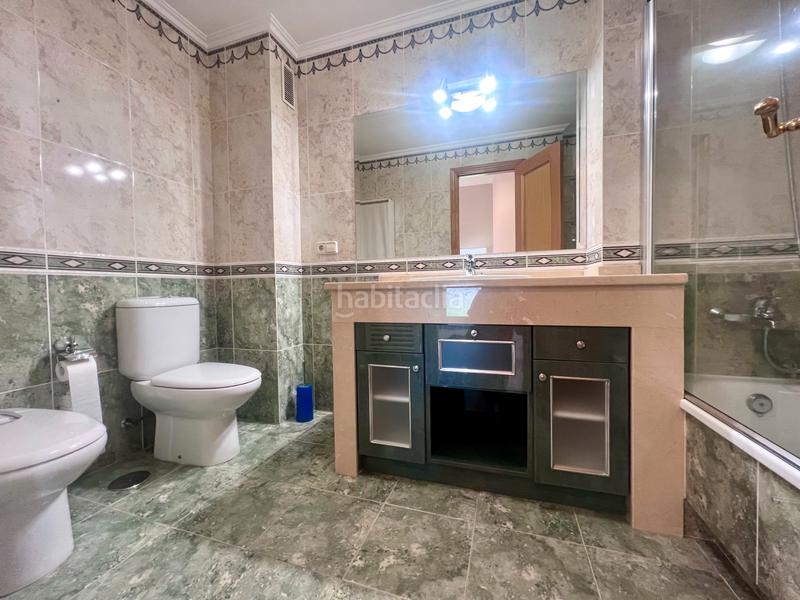 Foto 81121e7a-006a-4cf9-856e-a2323457edec. Chalet con camino riscaldamento parcheggio piscina in Pontevedra