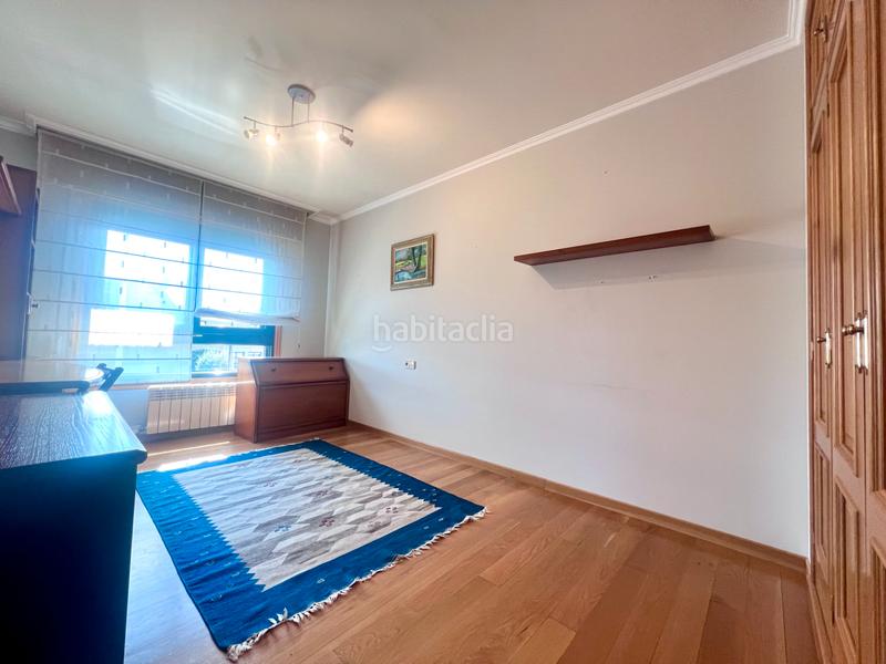 Foto e9f6364f-90ca-4635-acba-03e8f0a2dbfa. Chalet con camino riscaldamento parcheggio piscina in Pontevedra