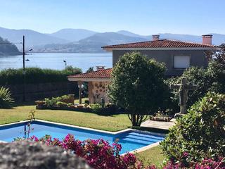 Xalet  Avenida chancelas. Exclusivo chalet en 1ª línea con 25m de fachada a la playa. entr