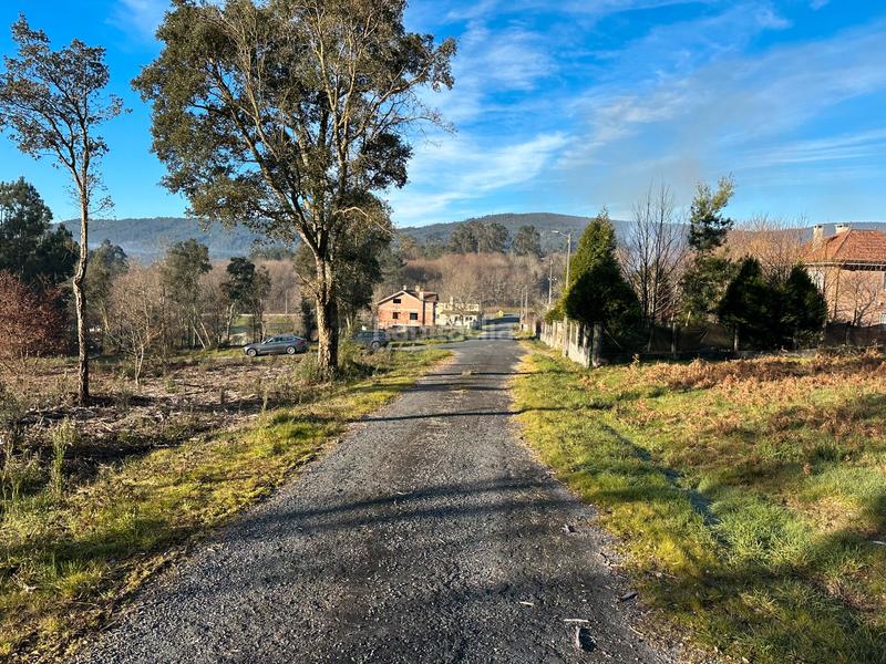 Foto 4df6b522-054a-411e-a61c-5258918f2bb0. Finca rústica en urbanización ferreiriños 25 vendo gran terreno rustico con 5.965m2 muy bien situado en Teo