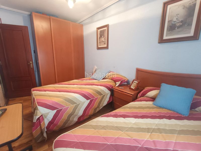 Foto ad88c24a-968c-4dd3-a5ba-4e2a6fcf8568. Pis a Centro - Albiz - Markonzaga Sestao