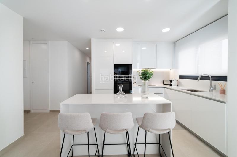 Foto 2f343e74-2437-4a97-a1db-e1f6f8c56c4d. Piso en Playa Poniente Benidorm