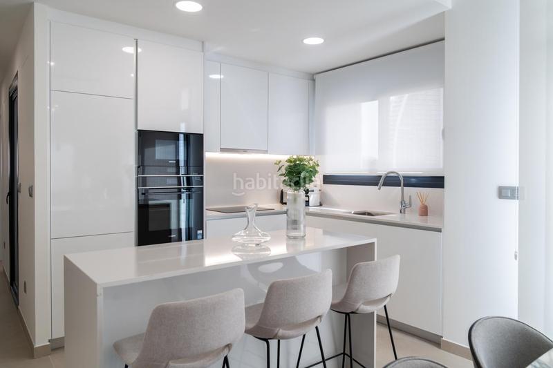 Foto 36cc2a4c-636f-459e-b39a-9c461ea486b9. Piso en Playa Poniente Benidorm