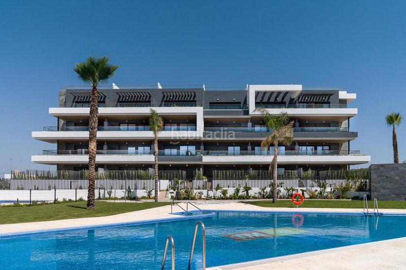 Foto c963de0f-4e6e-4401-8d00-20c73cd61ca5. Casa amb piscina a Zona Carrefour - Urbanizaciones Torrevieja