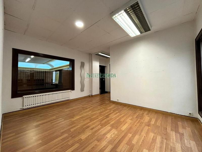 Foto c33c25ed-d5fa-4752-9105-250d370bae88. Location bureau avec chauffage dans Plaza Independencia Vigo