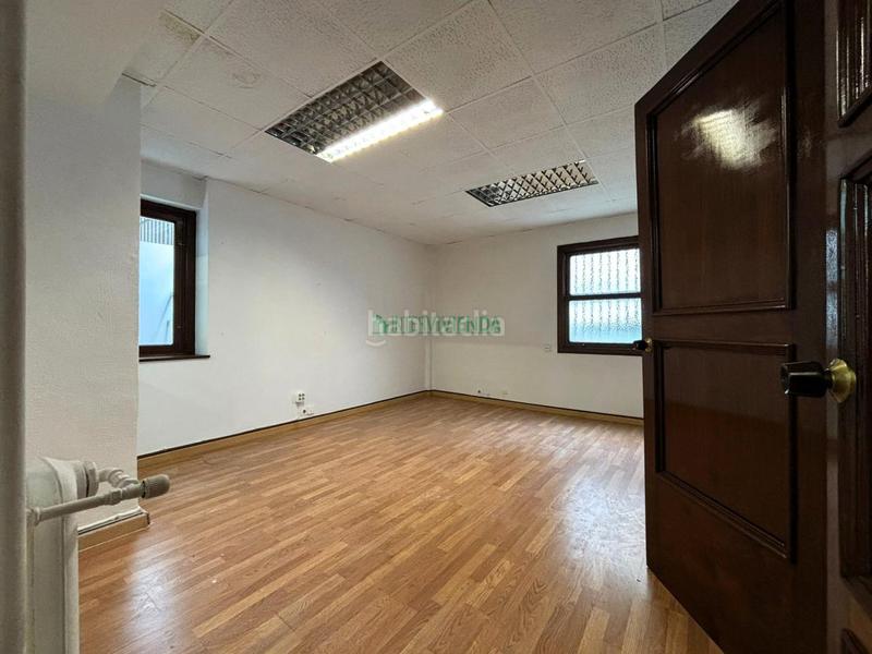 Foto cf9338b2-3b27-4d3f-bae7-eff086f2a957. Location bureau avec chauffage dans Plaza Independencia Vigo