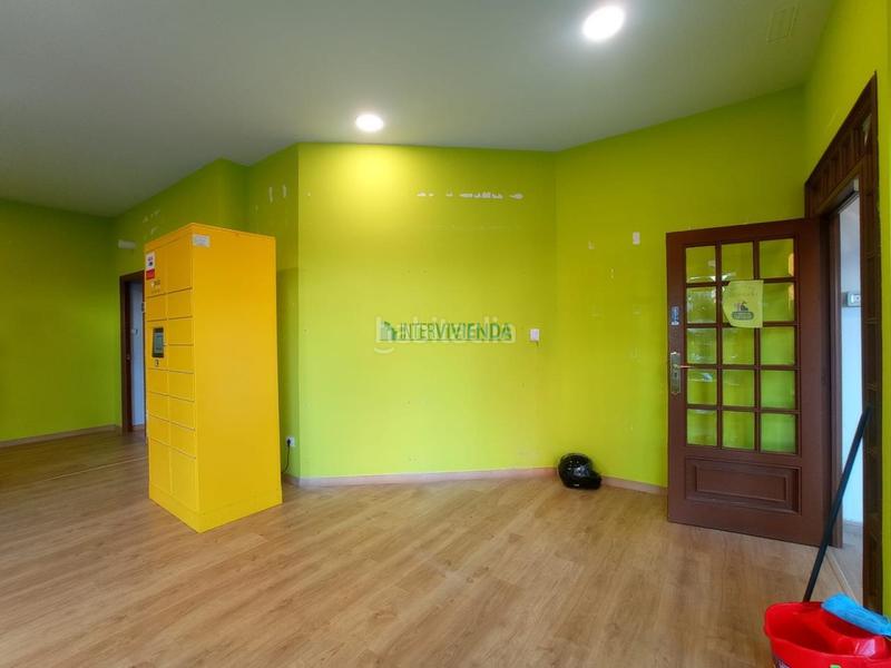 Foto ed7bb98f-76ac-4abb-9667-d48fefe76eff. Rent business premise in Plaza España - Corte Inglés Vigo