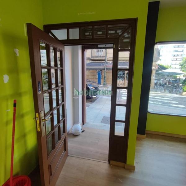 Foto 35df6321-c8f7-4b88-925c-375b2a6a872e. Alquiler local comercial en Plaza España - Corte Inglés Vigo