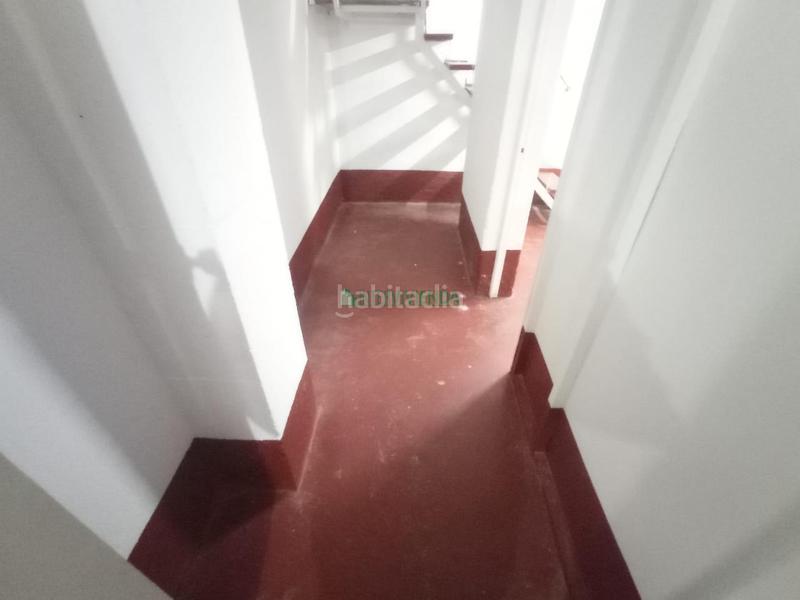 Foto 687e7928-dd85-4469-8bf6-7367075d9927. Alquiler local comercial en Plaza España - Corte Inglés Vigo