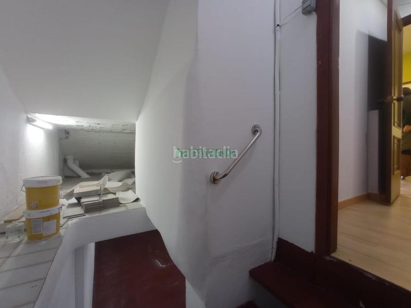 Foto 9a2ca7c0-9430-4545-b461-a4f1bd8e3fe1. Location local commercial dans Plaza España - Corte Inglés Vigo