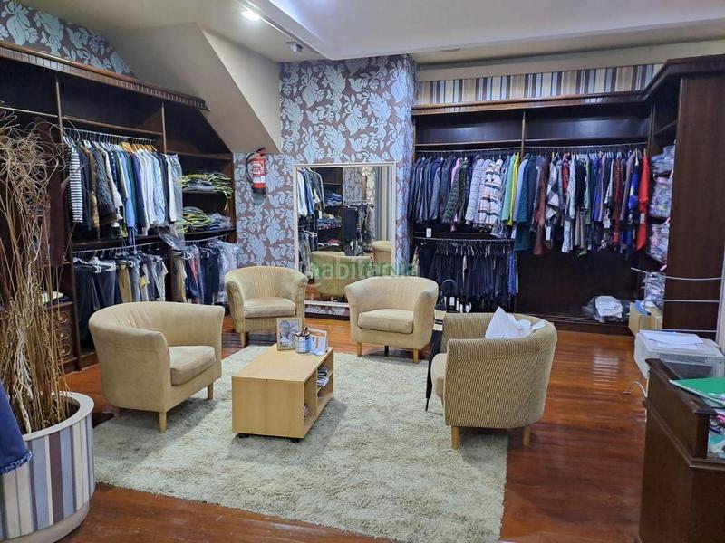 Foto d24f0983-8afc-430c-aef9-b6b7a8255811. Rent business premise in As Travesas - Balaidos Vigo