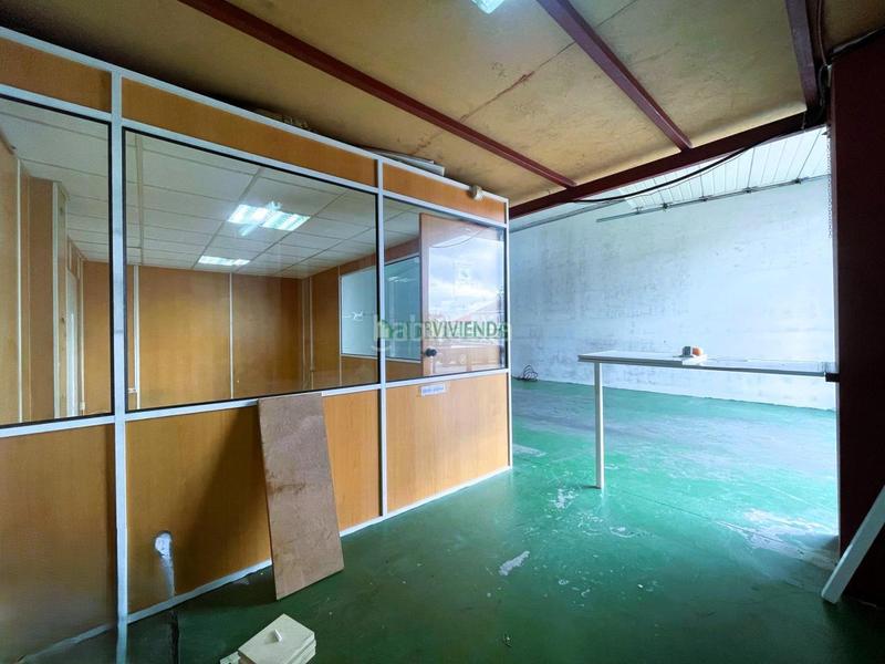 Foto 0427126b-4b9d-441b-aba9-eeee2c363f75. Alquiler local comercial en Teis Vigo