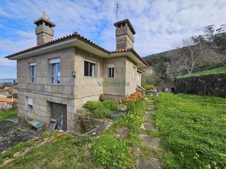Chalet in Coruxo - Oia - Saiáns